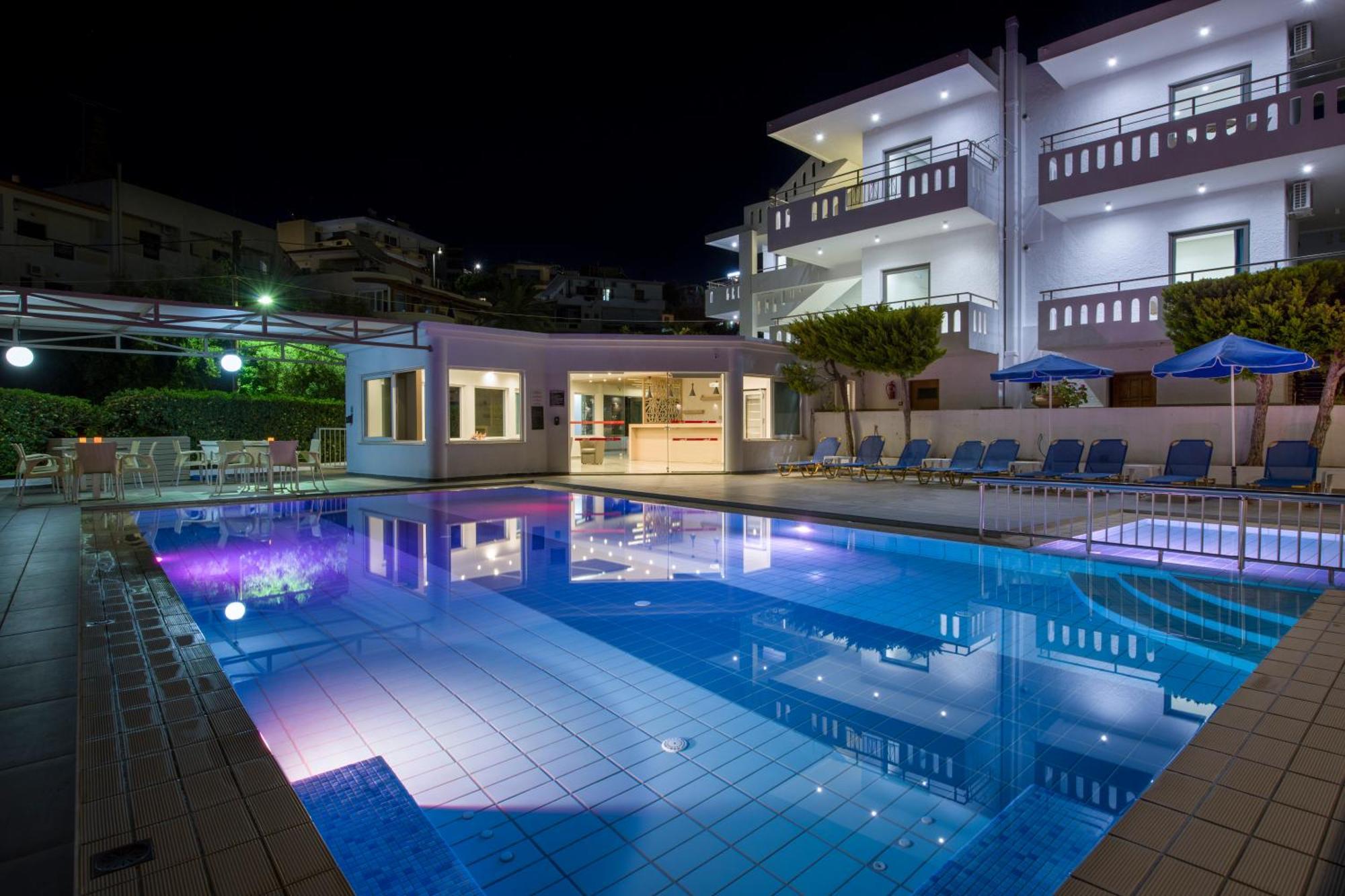 Varouxakis Hotel Платаньяс Екстер'єр фото