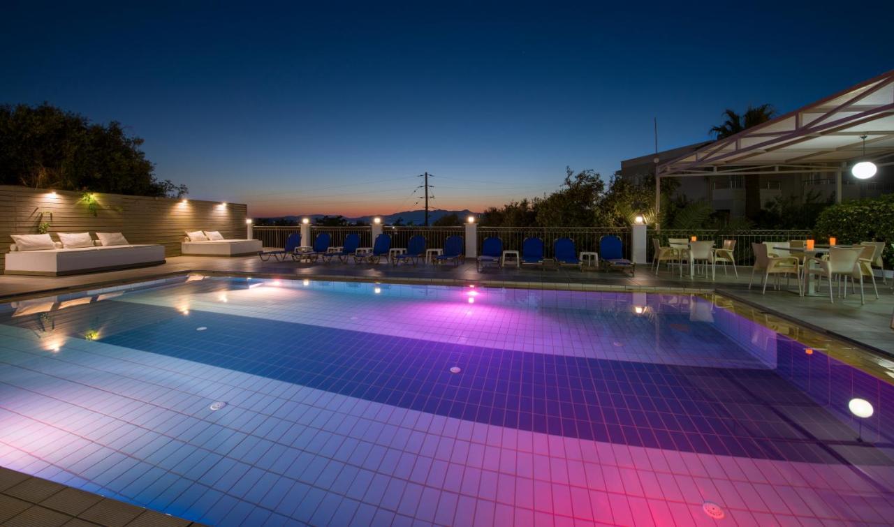 Varouxakis Hotel Платаньяс Екстер'єр фото