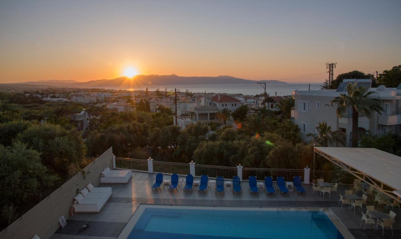 Varouxakis Hotel Платаньяс Екстер'єр фото