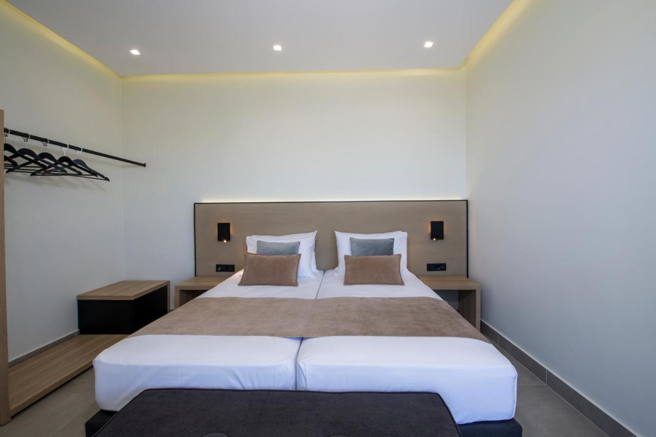 Varouxakis Hotel Платаньяс Екстер'єр фото