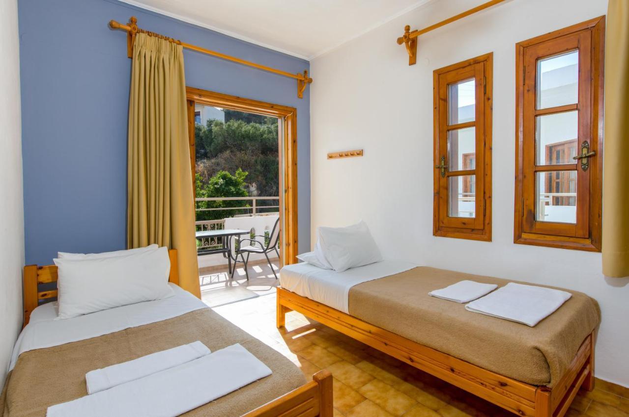 Varouxakis Hotel Платаньяс Екстер'єр фото