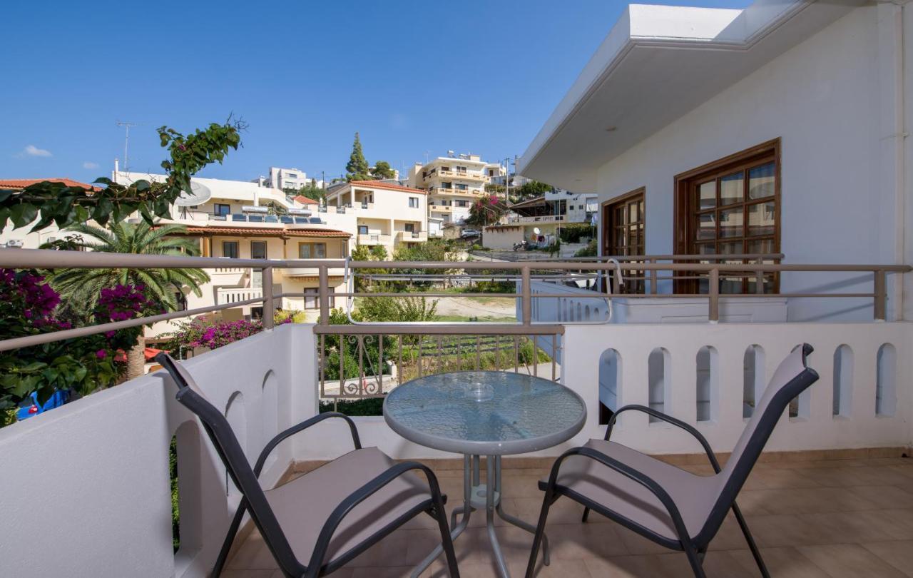 Varouxakis Hotel Платаньяс Екстер'єр фото